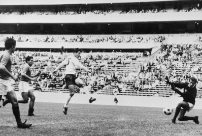 Morre Kunishige Kamamoto, considerado o melhor atacante do futebol japonês