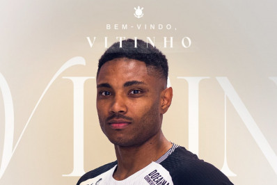 Corinthians anuncia a contratação de Vitinho, ex-Botafogo e Flamengo