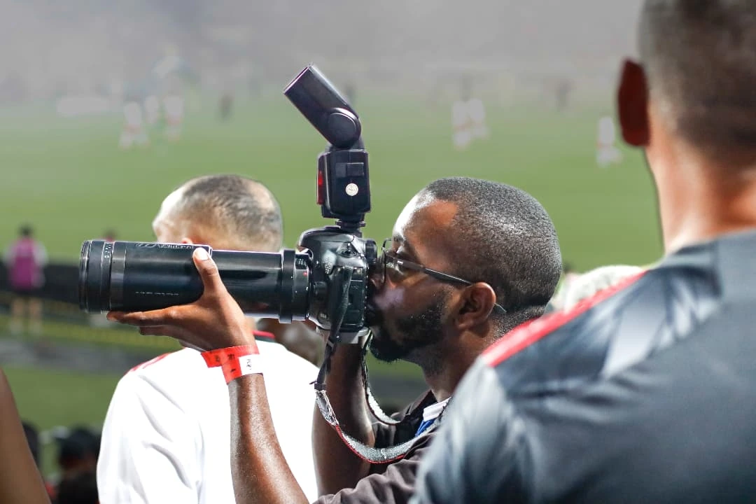 Fotógrafo do Bangu denuncia racismo em partida do Campeonato Carioca