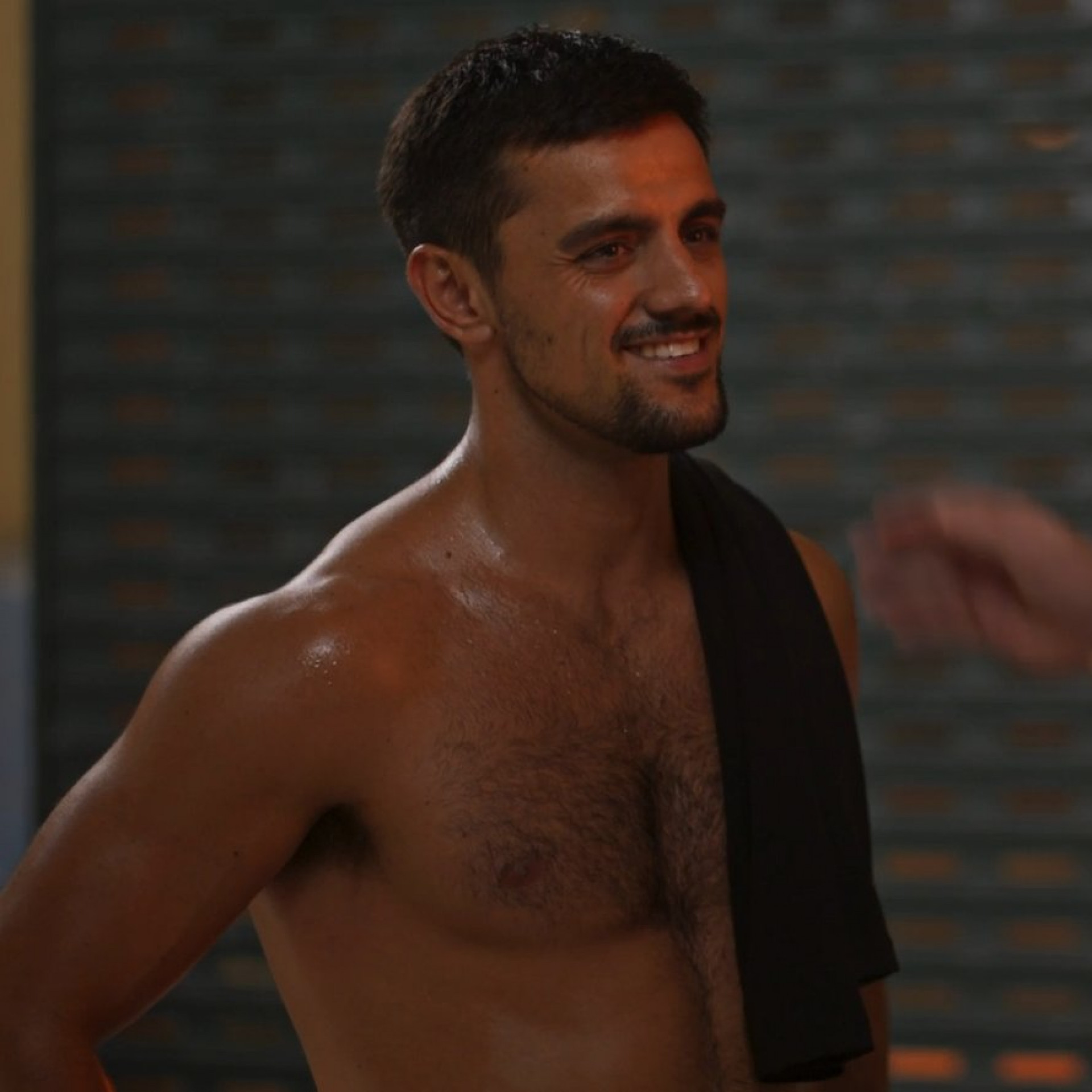 Felipe Simas é Danilo em 'Dona de Mim' - Reprodução / TV Globo