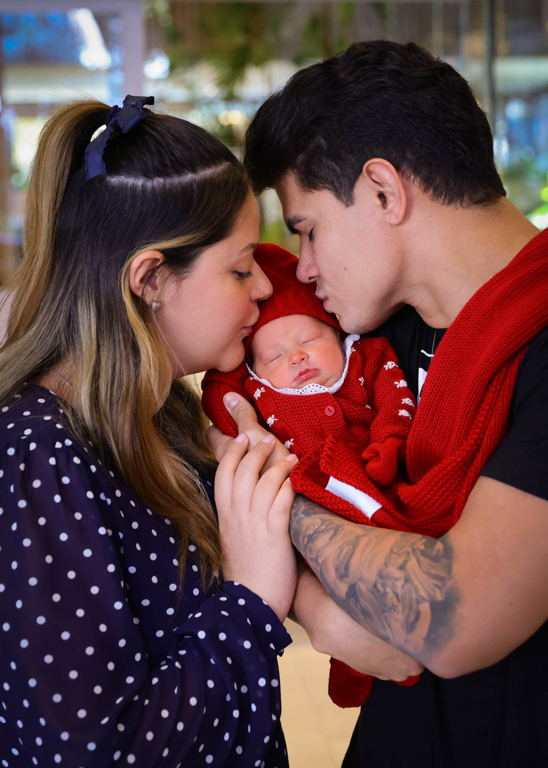 Maria Cavalcante e Cristiano Deyvid deixam maternidade com a filha Antonella - Manuela Scarpa/Brazil News