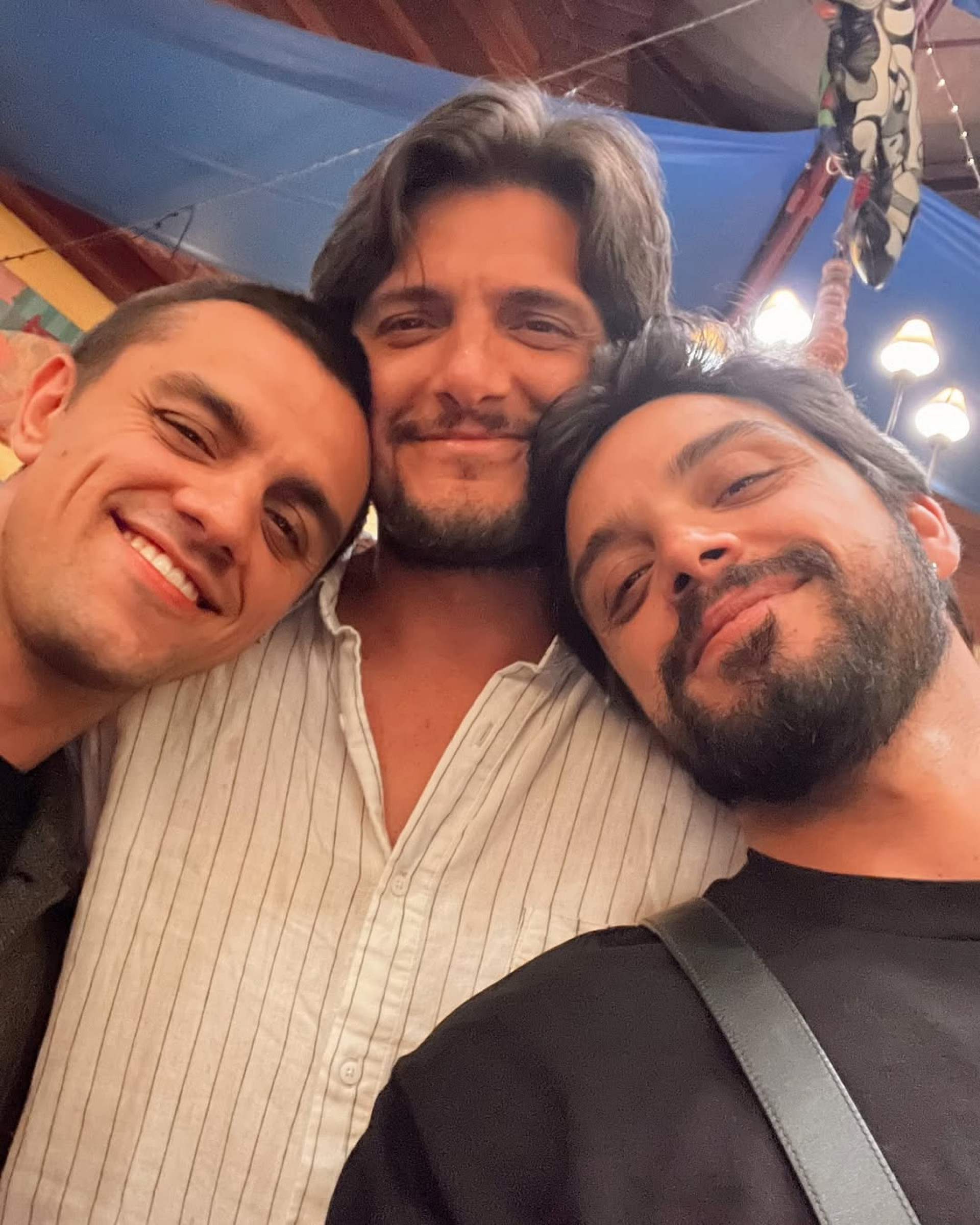 Os irmãos Felipe Simas, Bruno Gissoni e Rodrigo Simas - Reprodução / Instagram
