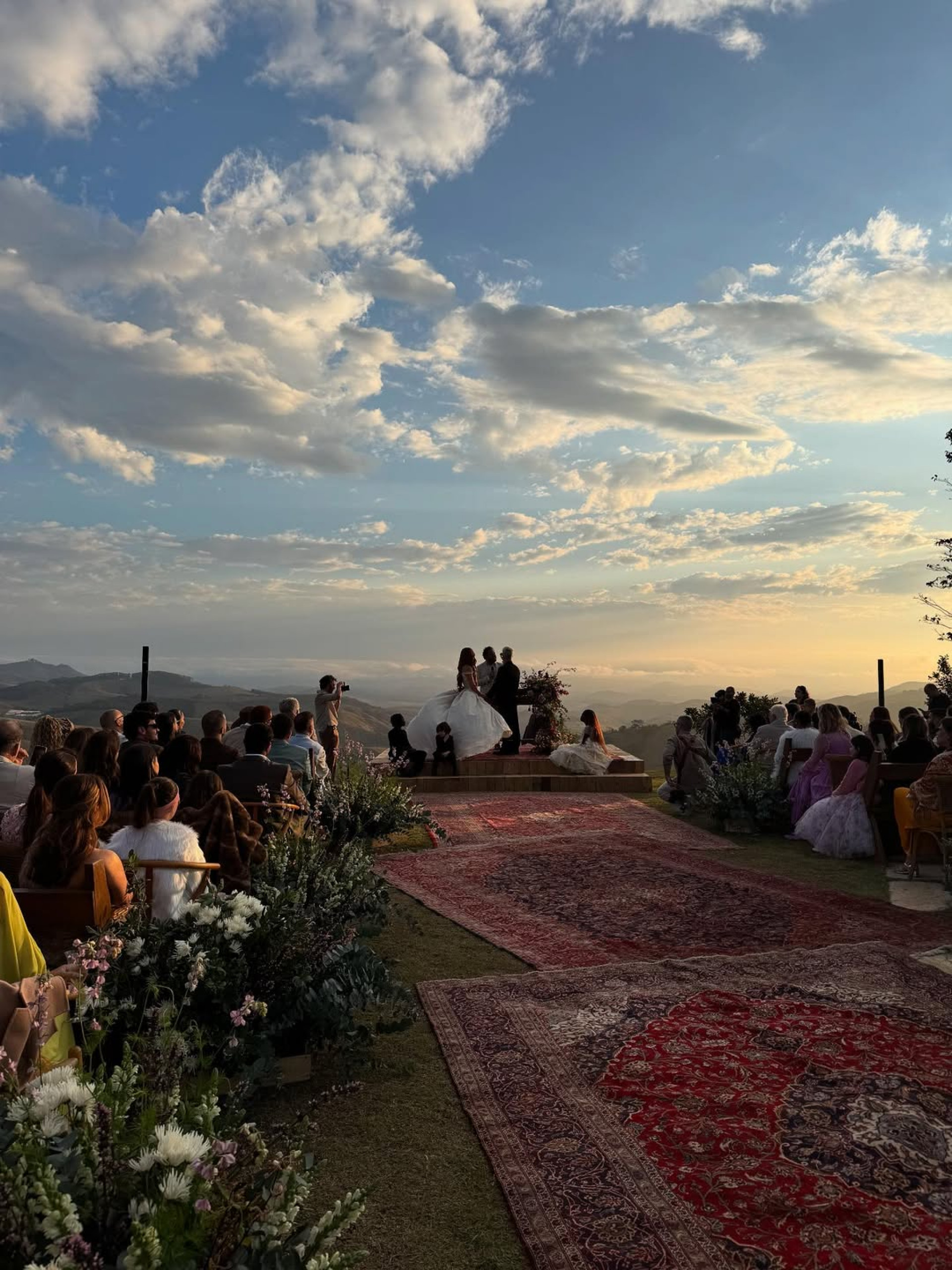 Bruna Marquezine abre álbum de fotos do casamento de Giovanna Ewbank e Bruno Gagliasso - Reprodução / Instagram