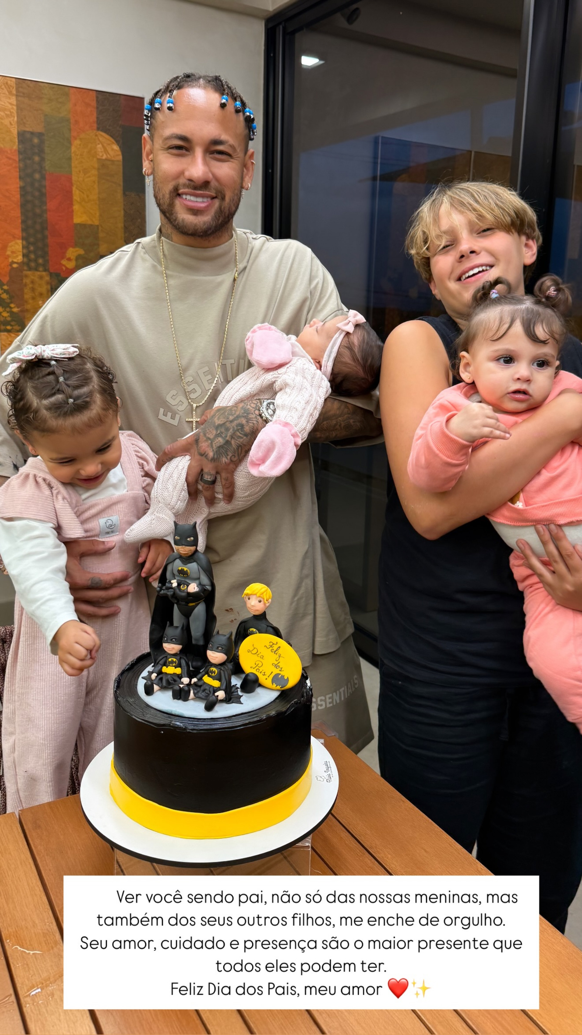 Neymar e os quatro filhos - Reprodução / Instagram