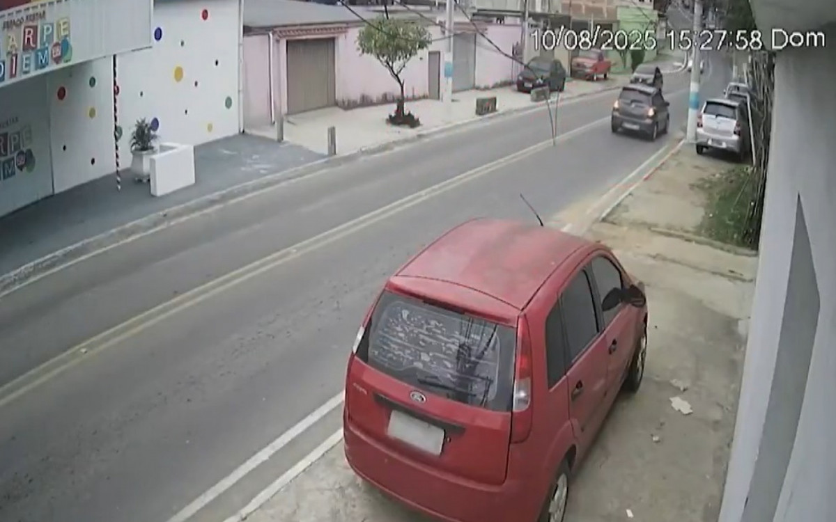 Militar da Marinha foi baleada por criminosos em São João de Meriti, na Baixada Fluminense