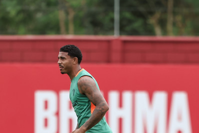 John Kennedy não quer ir para Ucrânia e negociação pode melar