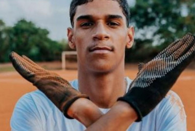 Luva de Pedreiro é internado na Paraíba