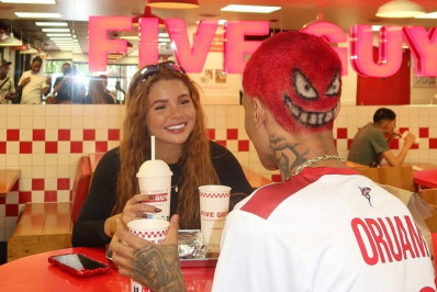 Preso desde julho, Oruam recebe primeira visita da noiva: 'Nunca deixa de sorrir'