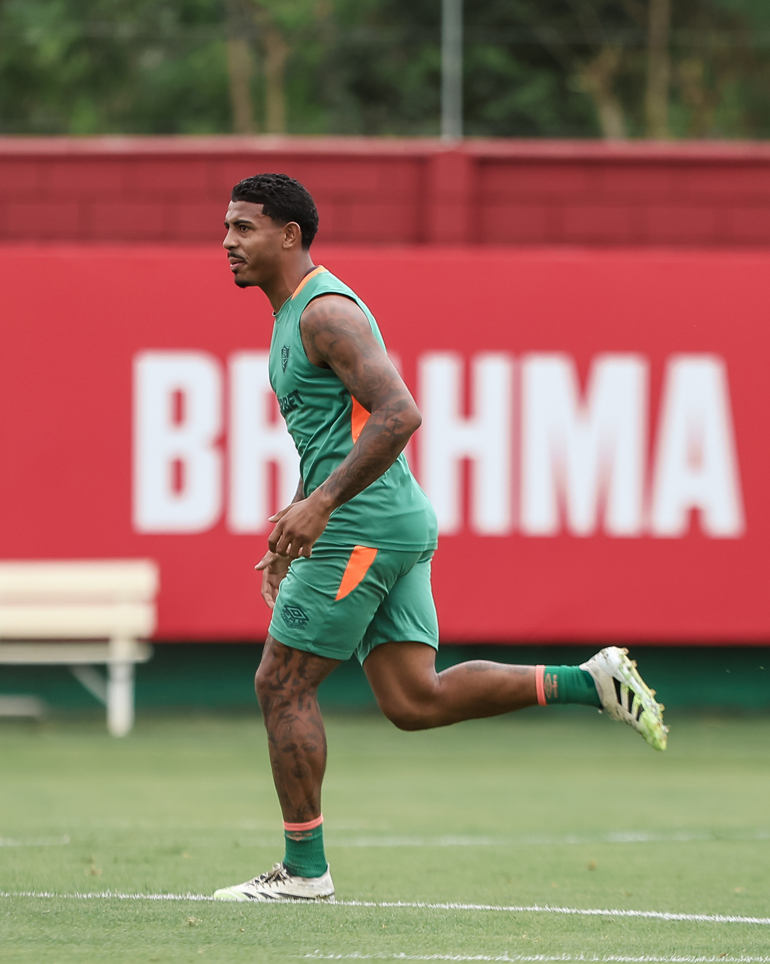 John Kennedy em treino do Fluminense