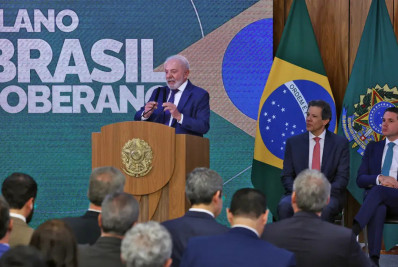 'Mundo está ávido para fazer negociação com o Brasil', afirma Lula