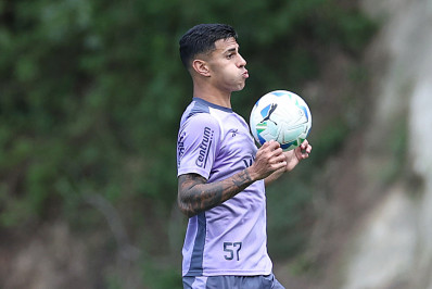 David Ricardo destaca aprendizado com zagueiro do Botafogo: 'Minha referência'