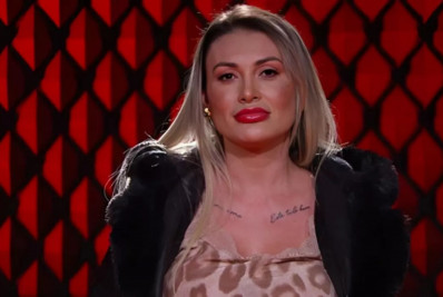 Andressa Urach se emociona ao analisar a própria vida: 'Dor'