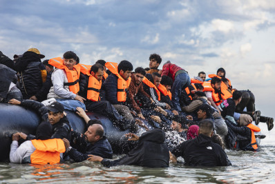 França resgata quase 300 migrantes no mar em dois dias