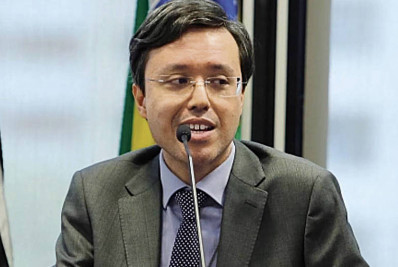 Fiscal suspeito de pegar R$ 1 bi em propina está sem advogado e juiz escala defensor público