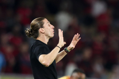 Filipe Luís elogia primeiro tempo do Flamengo e explica queda na etapa complementar