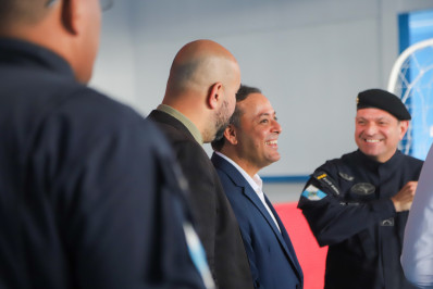 Rodrigo Neves se reúne com oficiais na sede do 12º BPM