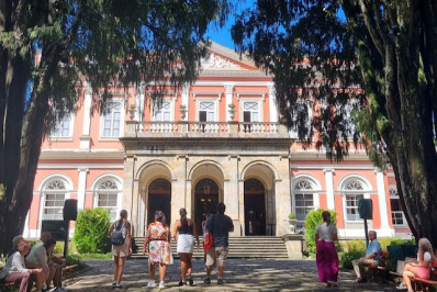 Turismo fecha primeiro semestre com saldo positivo na geração de empregos em Petrópolis