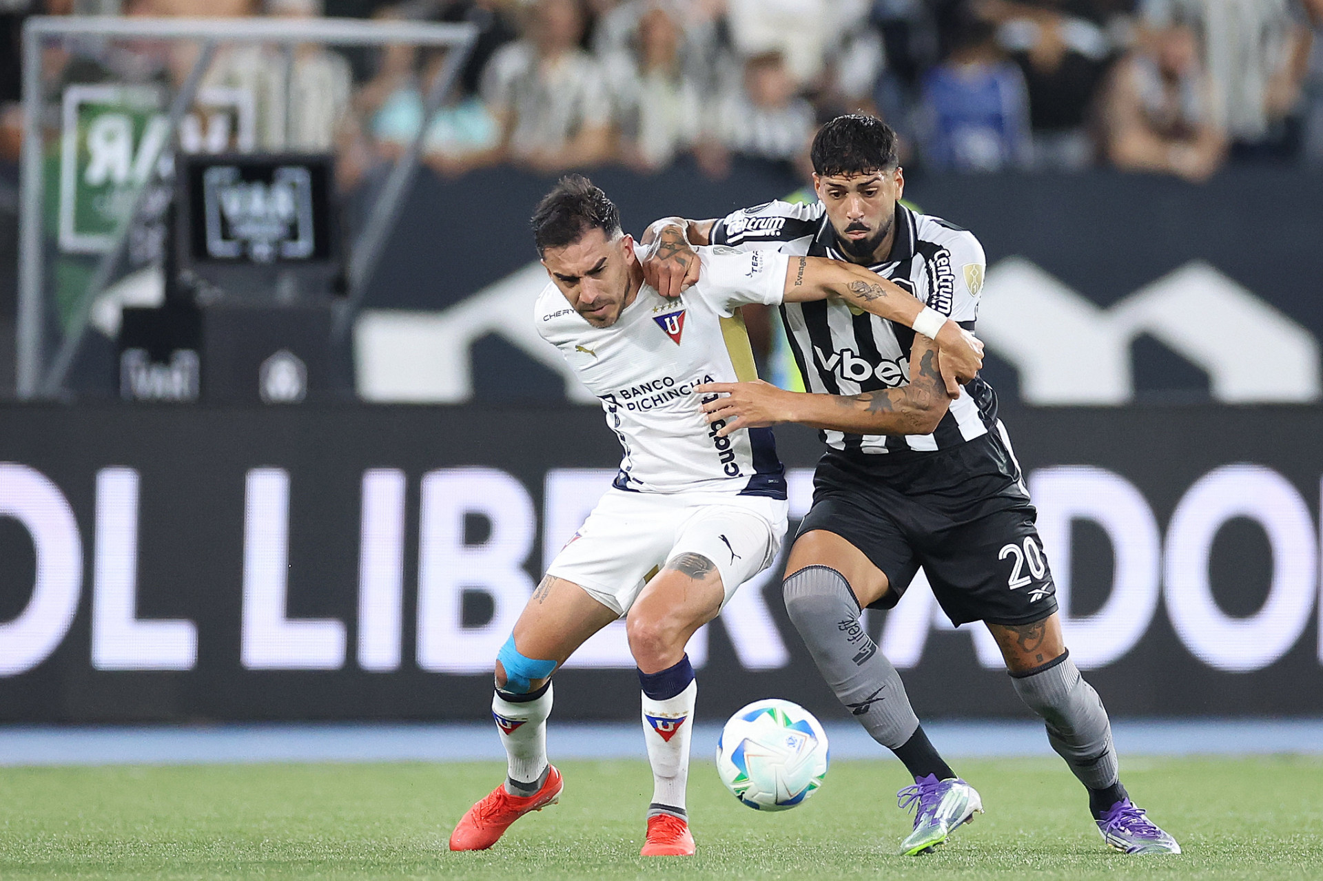 Botafogo enfrentou a LDU, do Equador, no Nilton Santos, pelo jogo de ida das oitavas de final da Libertadores - Vitor Silva/Botafogo