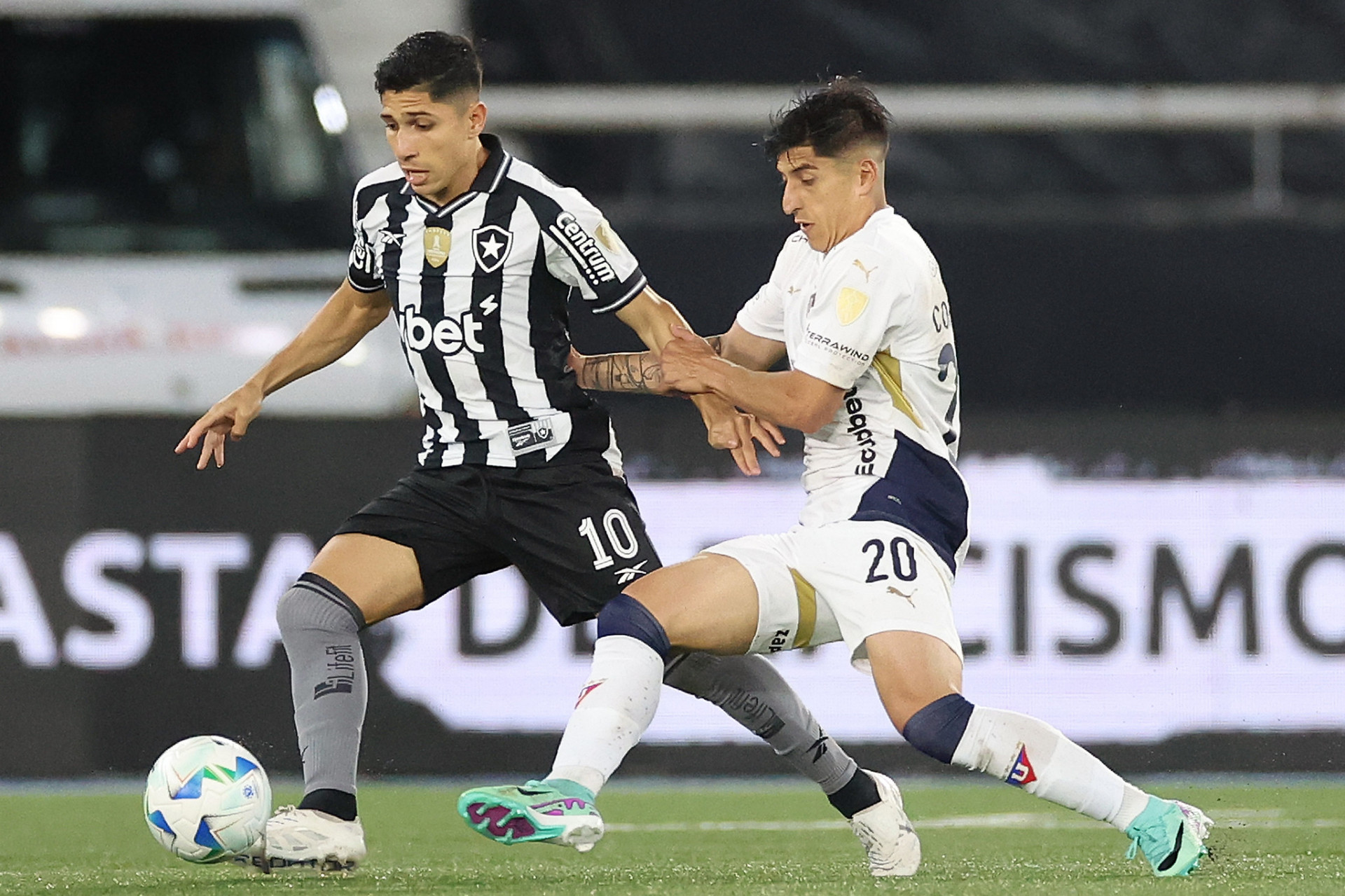 Botafogo enfrentou a LDU, do Equador, no Nilton Santos, pelo jogo de ida das oitavas de final da Libertadores - Vitor Silva/Botafogo