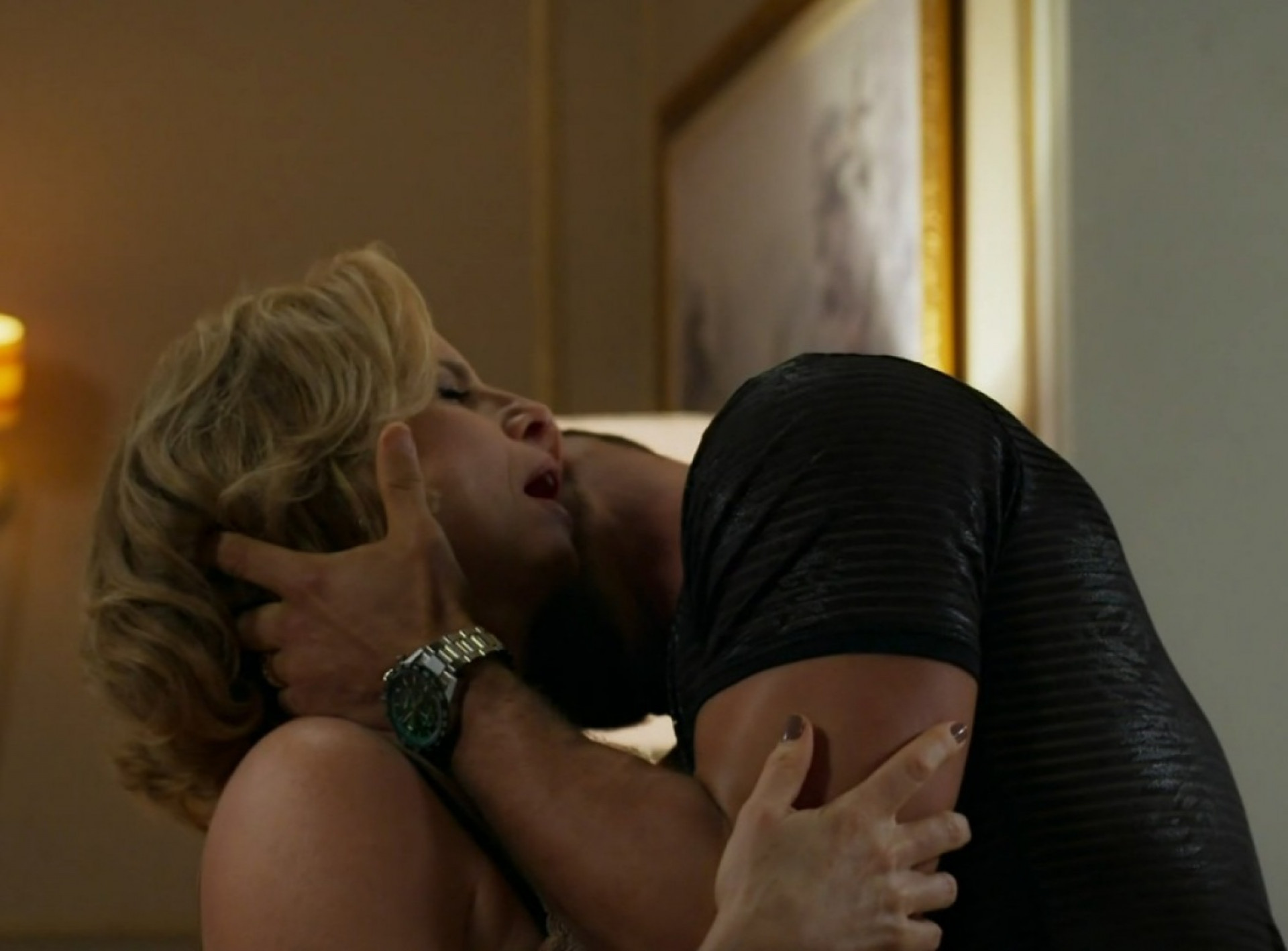 Odete passa a noite com César - Reprodução de vídeo / TV Globo