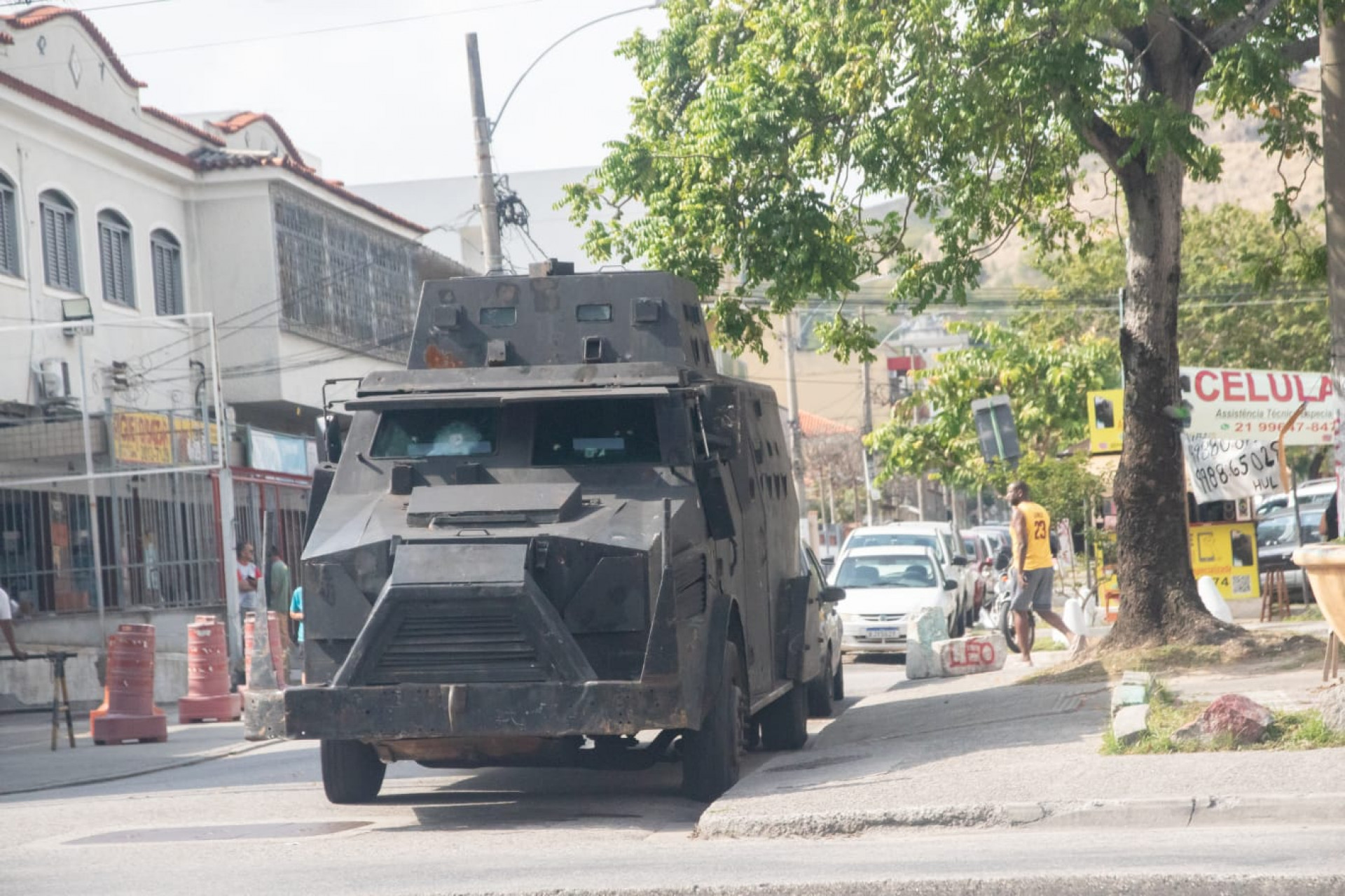 PM atua no Conjunto Ipase, em Vila Kosmos, na zona Norte - Érica Martin / Agência O Dia