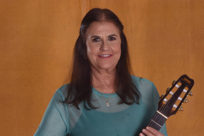 Bia Bedran apresenta Cantos da Mãe Natureza no Theatro Municipal