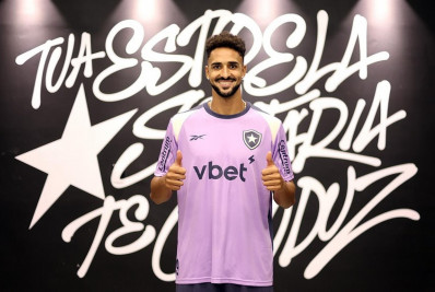 Nome aparece no BID, e Chris Ramos já pode estrear pelo Botafogo