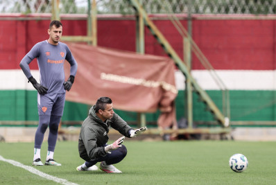 Fábio pode igualar recorde mundial em Fluminense x Fortaleza