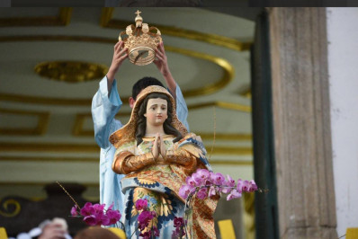 Fé, música e tradição marcam o primeiro dia de shows na Festa de N. S. do Amparo