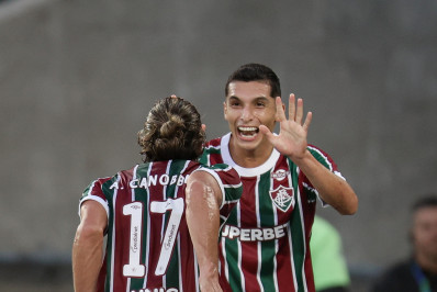 Com assistências de Serna, Fluminense vence o Fortaleza no Maracanã