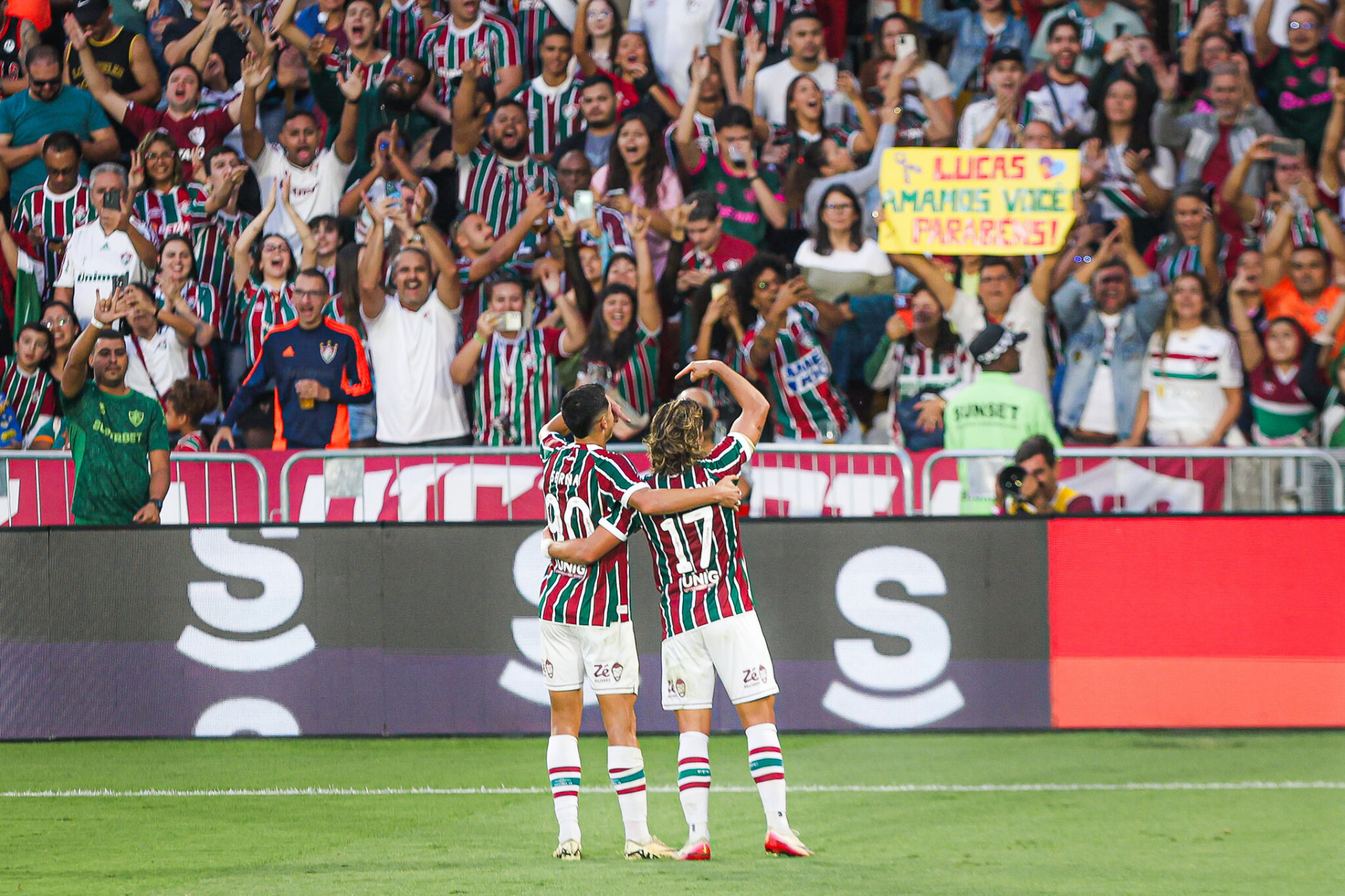 Comemoração de Serna e Canobbio - Marina Garcia/Fluminense