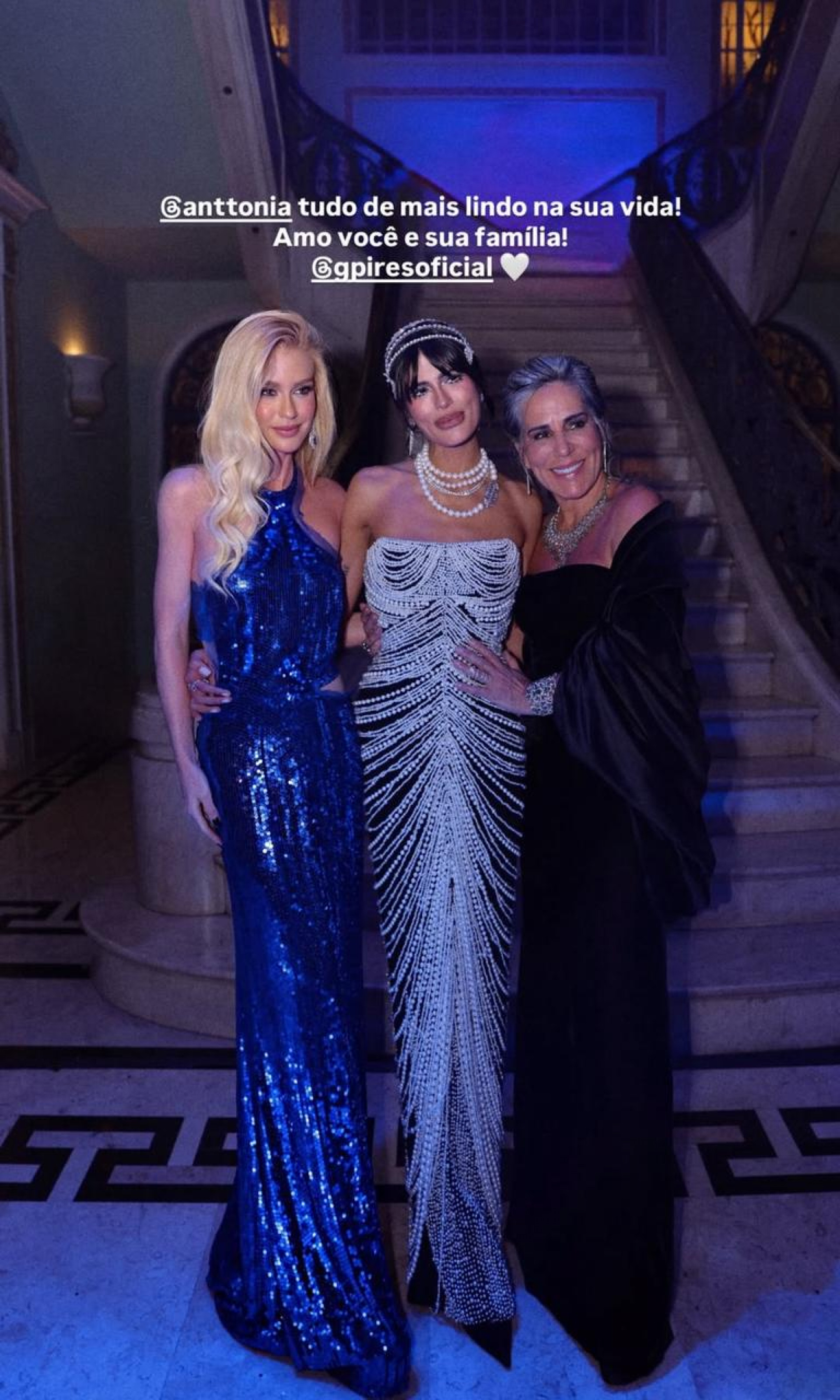 A atriz compartilhou um clique ao lado de Anttónia Morais e Gloria Pires - Reprodução / Instagram