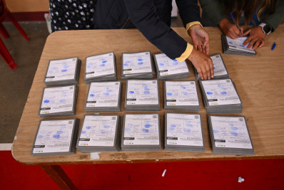 Bolívia conclui votação para eleger presidente e Congresso