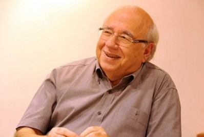 Luis Fernando Verissimo permanece internado em estado grave em Porto Alegre