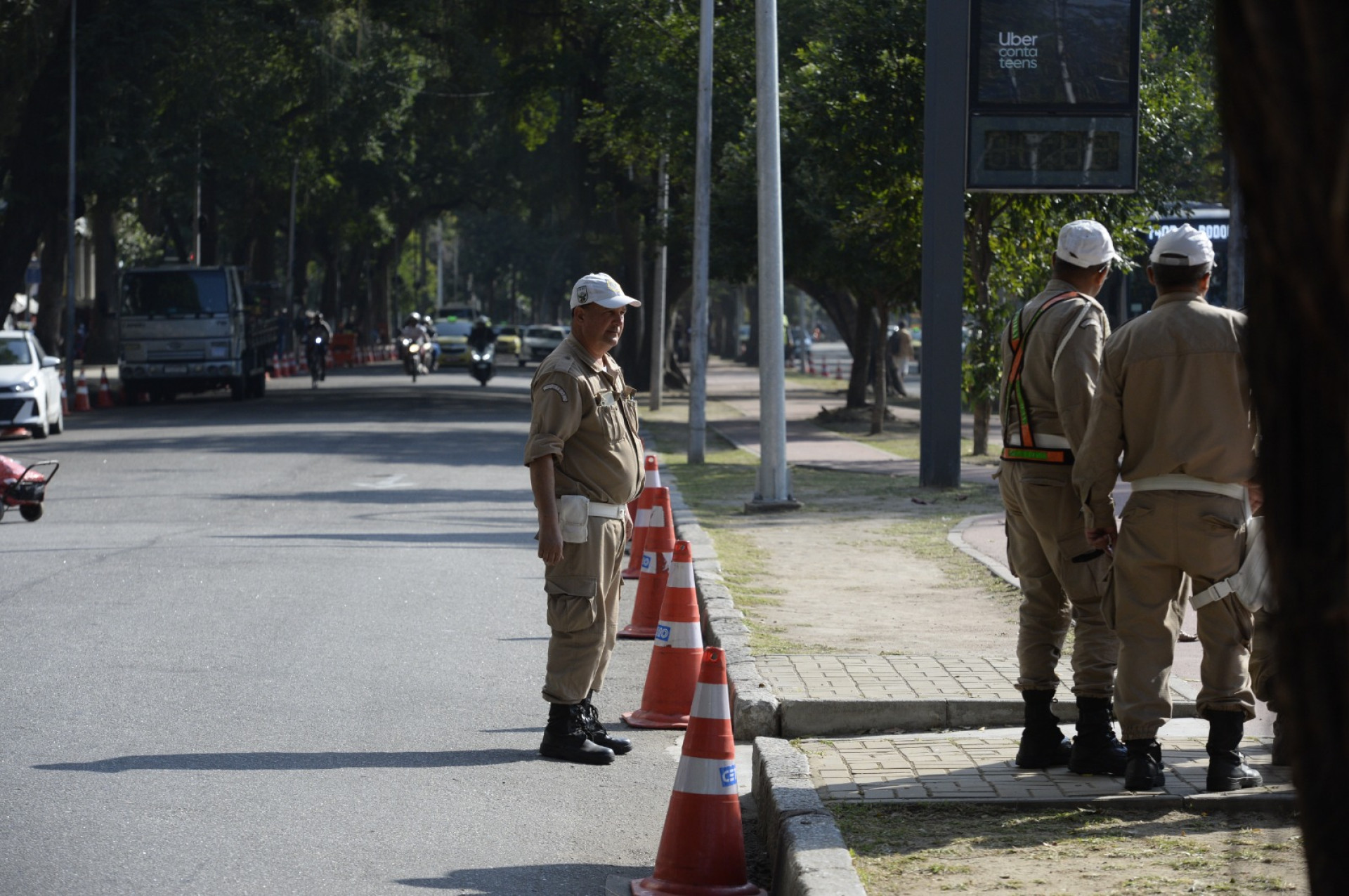 Prefeitura do Rio realizou grande operação de ordenamento na Feira da Glória neste domingo (17) - Divulgação/Seop