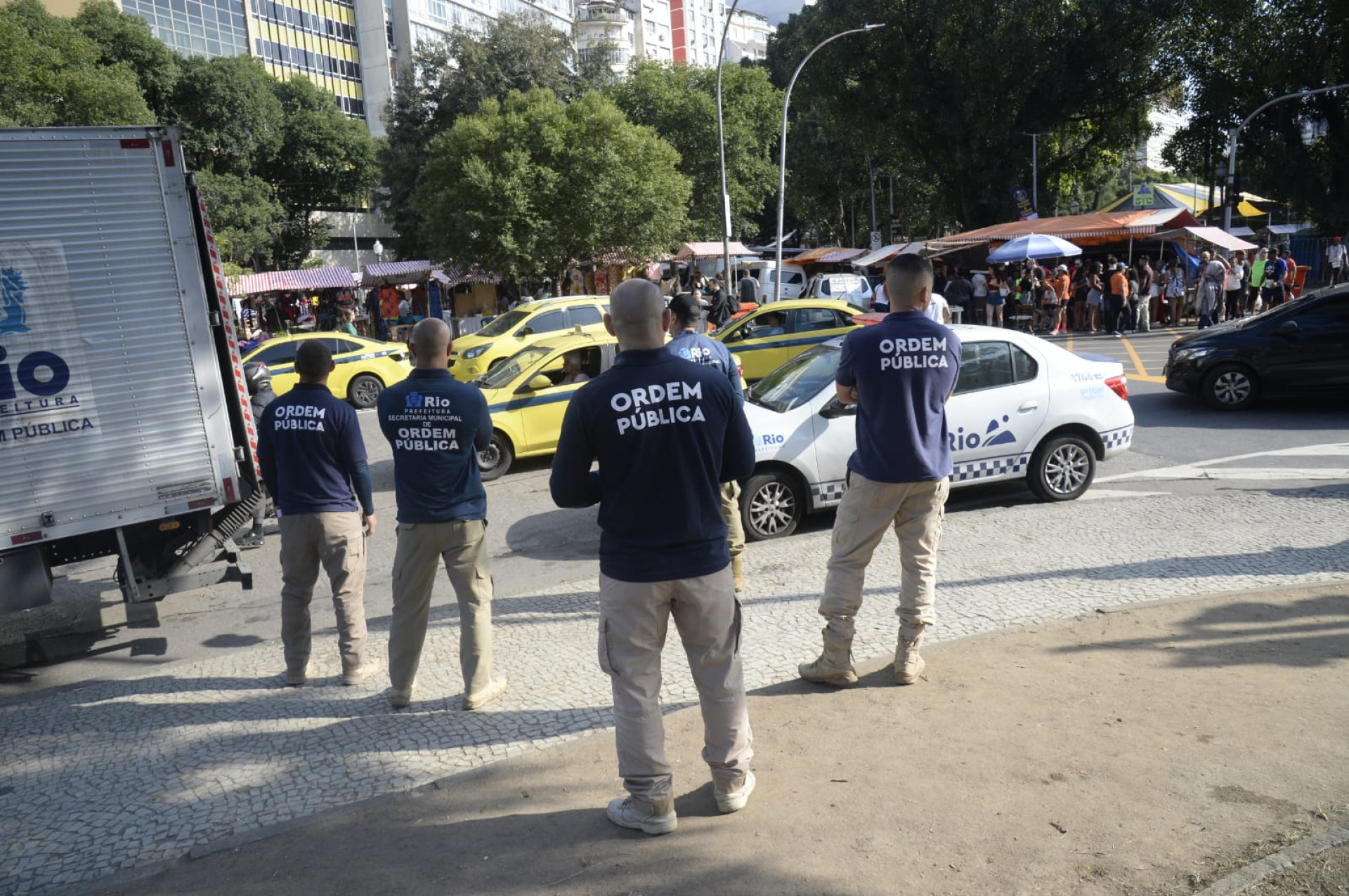 Prefeitura do Rio realizou grande operação de ordenamento na Feira da Glória neste domingo (17) - Divulgação/Seop
