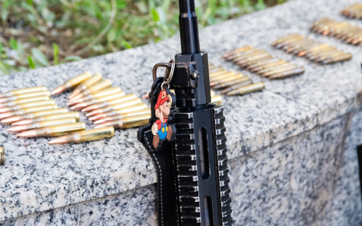 Criminosos queimaram ônibus devido a operação no Morro do Dendê