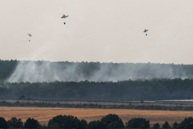 Espanha combate mais de 20 focos de incêndio; devastação bate recorde em 2025