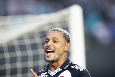 David volta a marcar pelo Vasco após um ano: 'A confiança aumenta'