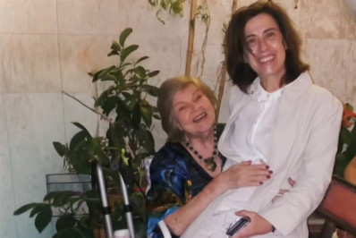Fernanda Torres lamenta morte da sogra: 'Mulher impressionante'