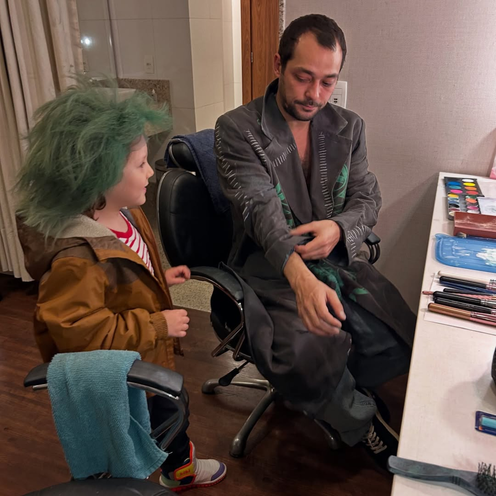 Eduardo Sterblitch e Uri, filho de Leticia Colin e Michel Melamed - Reprodução / Instagram