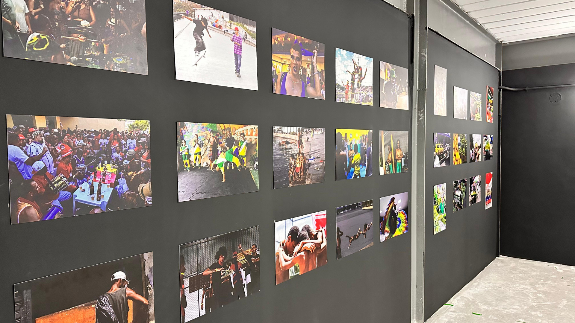 Imagens das favelas do Rio e de Medellín se encontram em exposição na Casa Voz Vidigal, na Zona Sul do Rio - Divulgação/Joice Bento