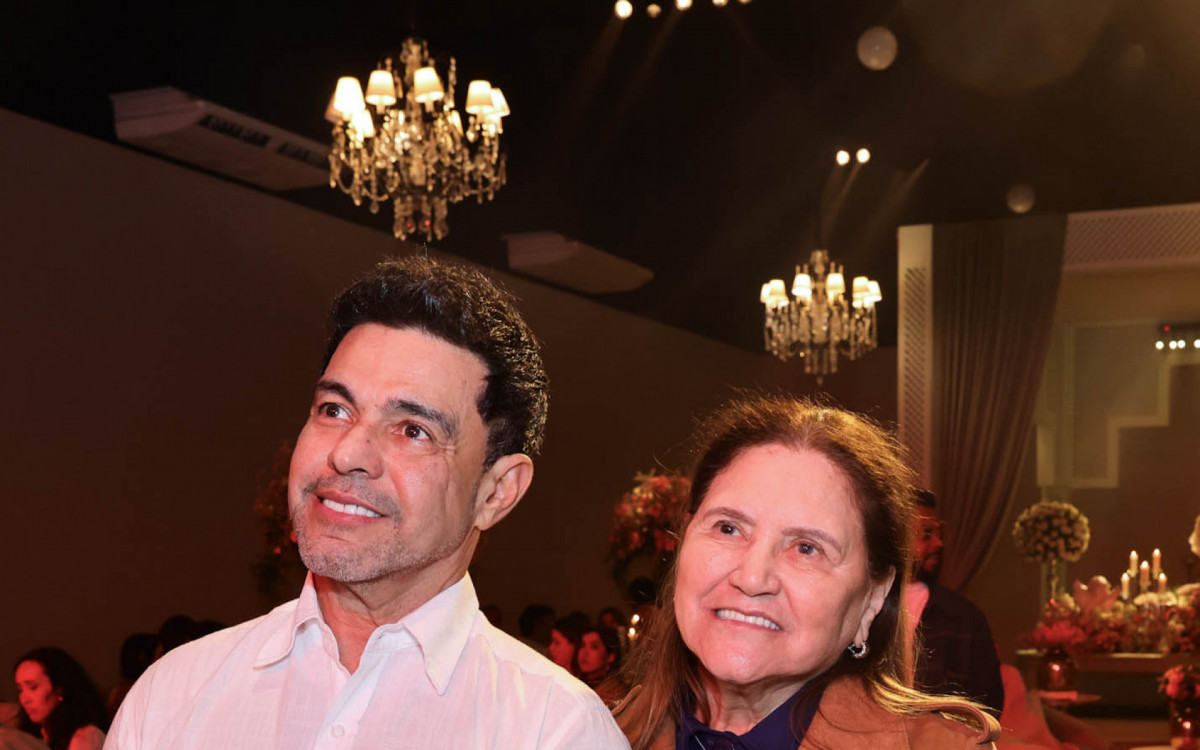 Zez&eacute; Di Camargo e a m&atilde;e, Helena