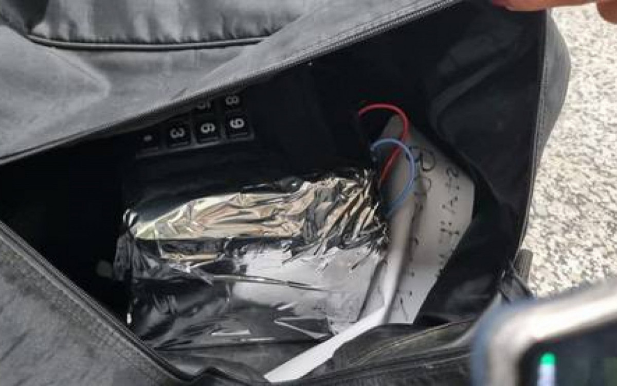 Influenciador foi preso por deixar falsa bomba em aeroporto para viralizar - Divulgação/PM
