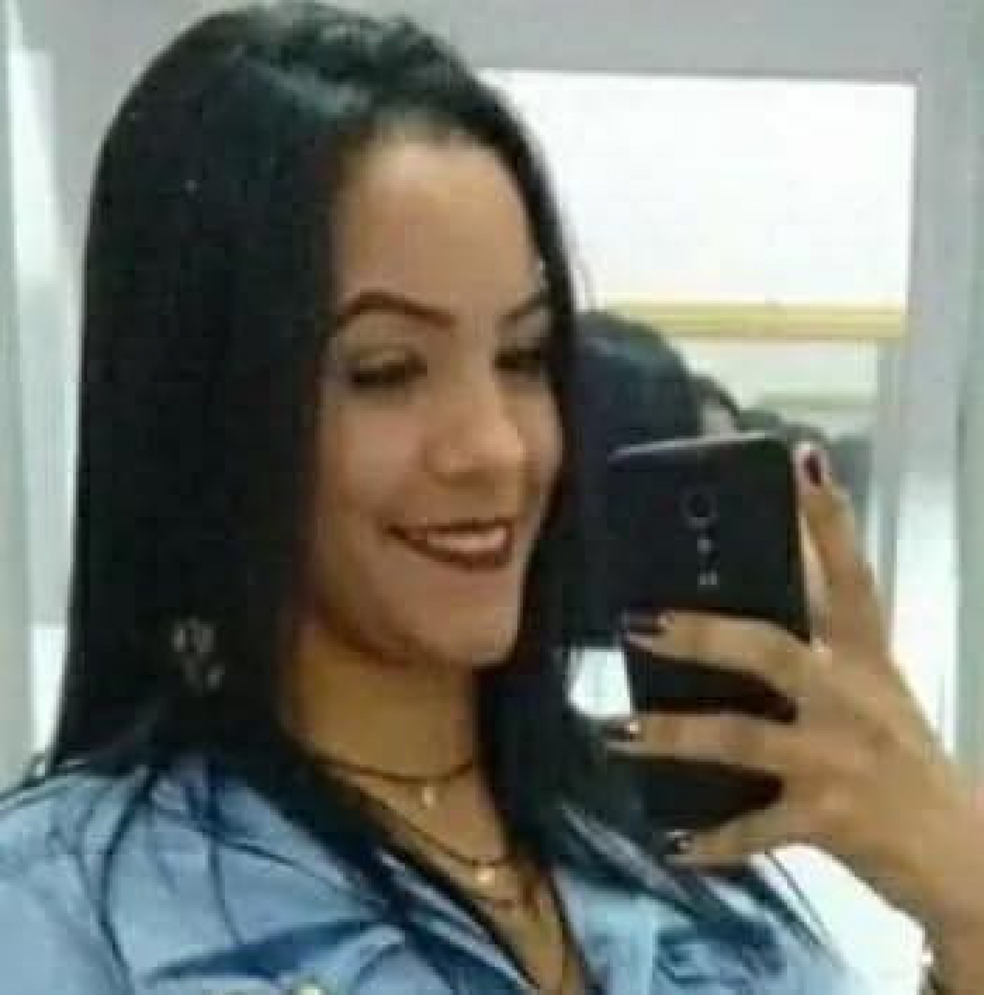 Andressa Almeida foi baleada na localidade Vilar Guanabara - Reprodu&ccedil;&atilde;o / Redes Sociais
