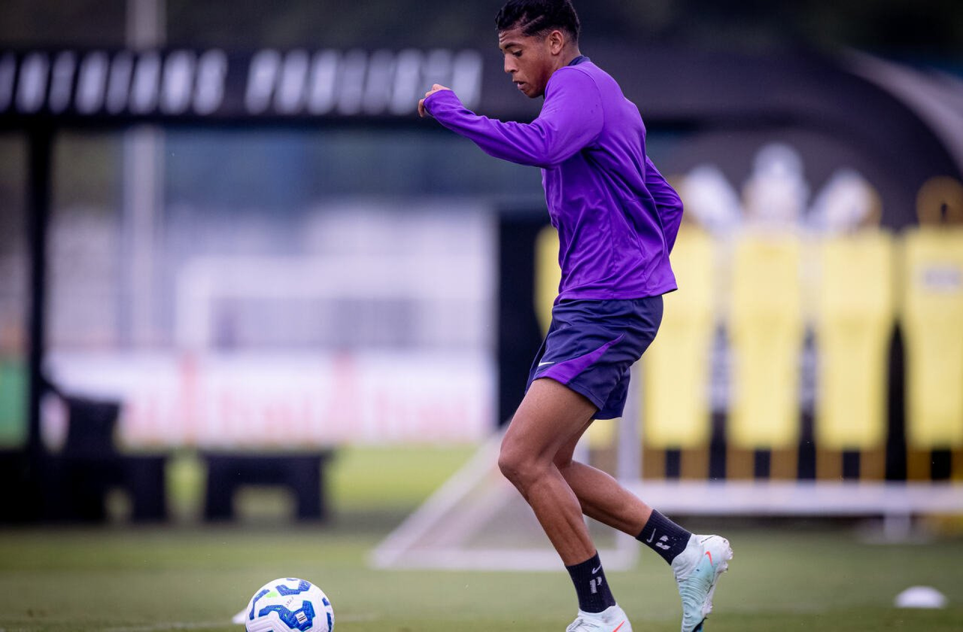 Corinthians acelera renovação de joia após perda de Furquim para o Bahia