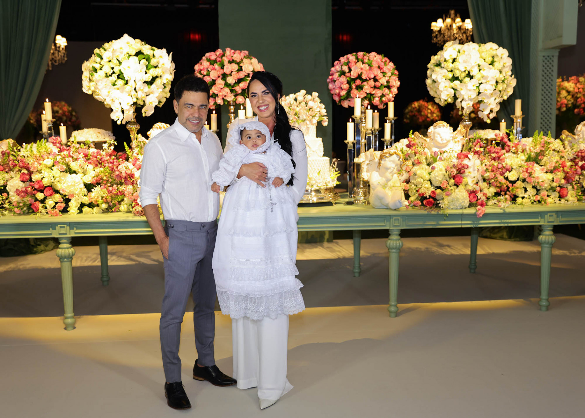 Graciele Lacerda e Zezé Di Camargo batizam a filha, Clara, em São Paulo - Manuela Scarpa / Brazil News