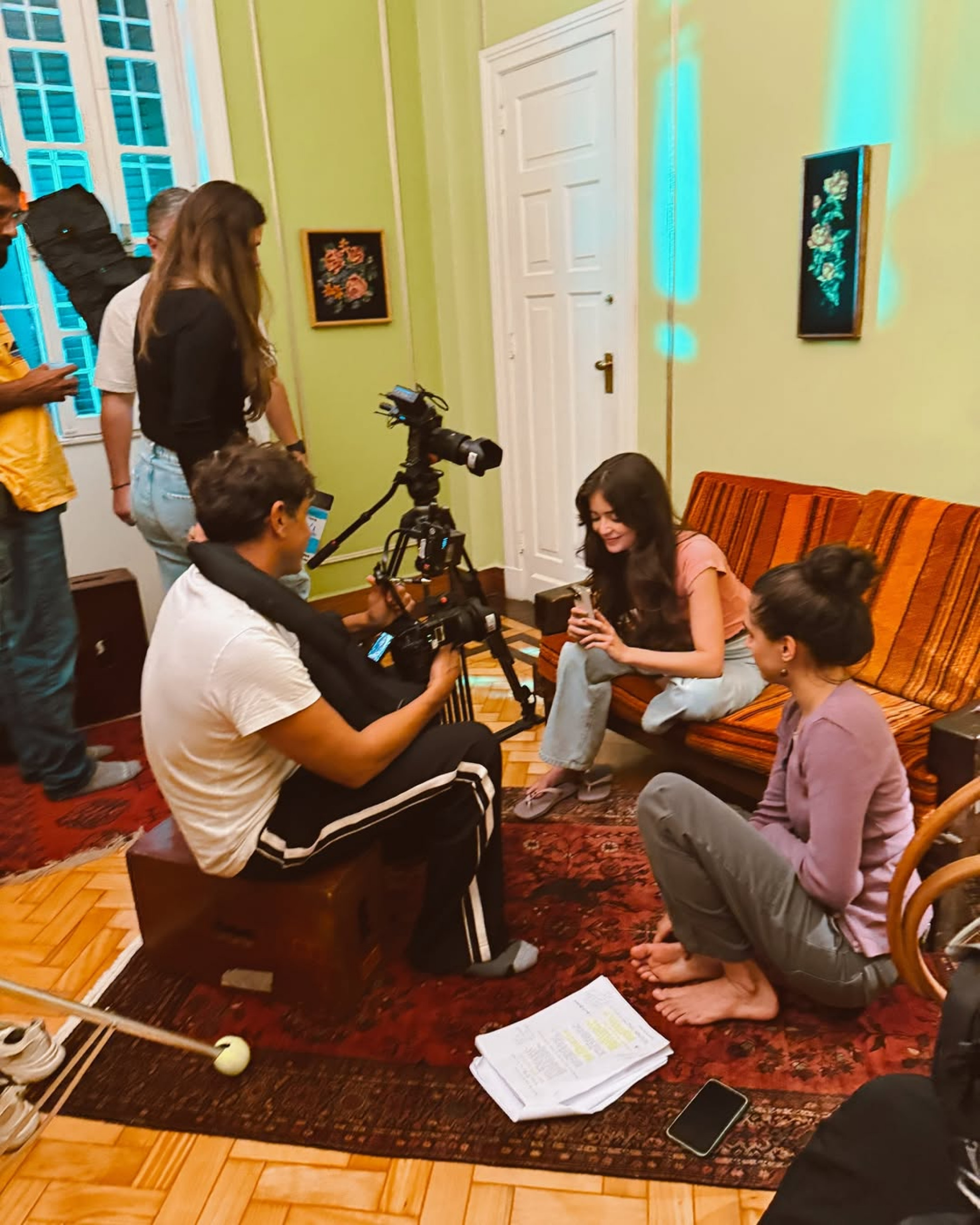 Anna Rita Cerqueira nos bastidores da novela vertical 'De Volta ao Jogo' - Reprodução / Instagram