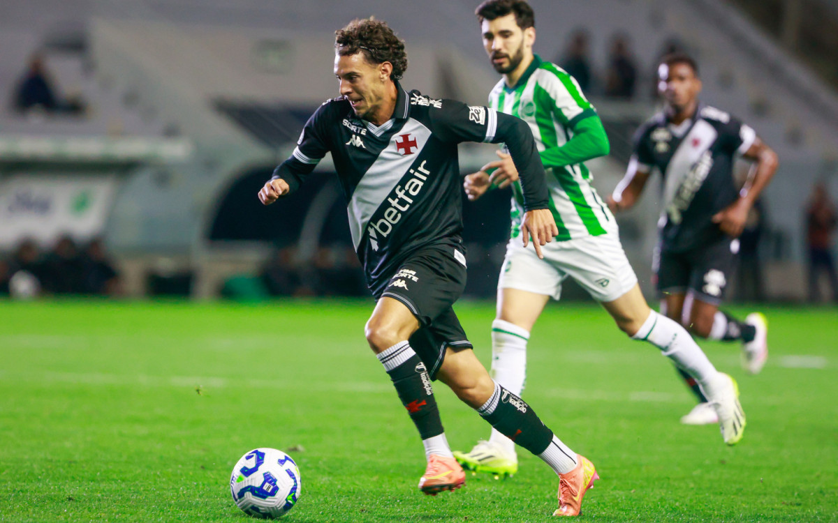 Vasco em Busca da Glória: Gigante da Colina Quer Acabar com Jejum Histórico Contra o Juventude!