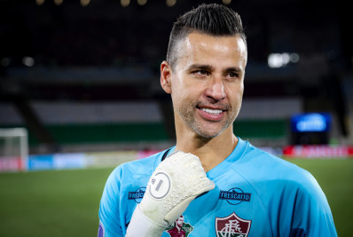 Fluminense homenageia Fábio pelos 45 anos: 'Lenda'